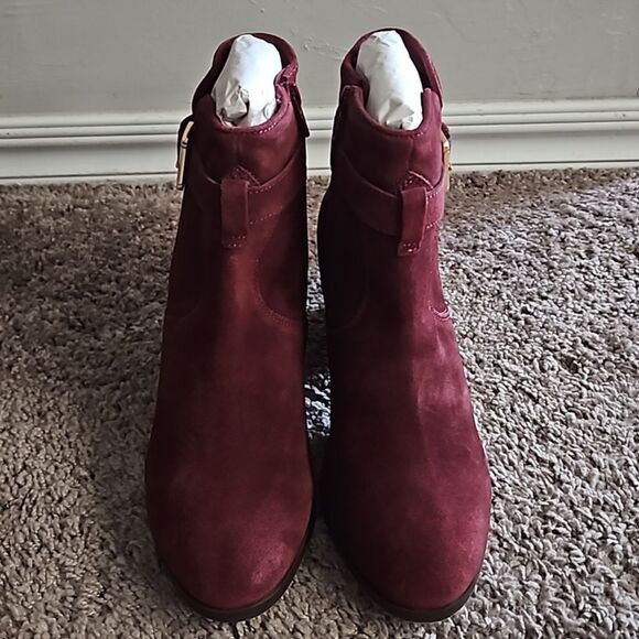 Diba Sleek Ankle Bootie in burgundy – 8.5 - Picture 2 of 9